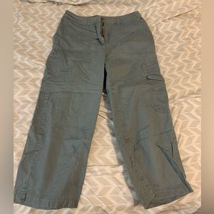 cargo style capris